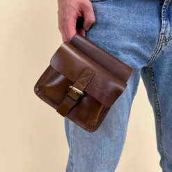 Arie Den H. Cykeltaske Steltaske Bagagebærertaske Lædertaske Transporttaske Taske Til Cykel Cykeltilbehør Dobbeltaske Vintage Brun Læder -Taske Salgsbutik 2A288 26 19 model male1 1280x1280