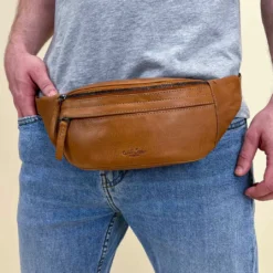 Spencer Bæltetaske Mavetaske Bumbag Festivaltaske Brun Læder -Taske Salgsbutik 2G7 22 5 model female1 1280x1280