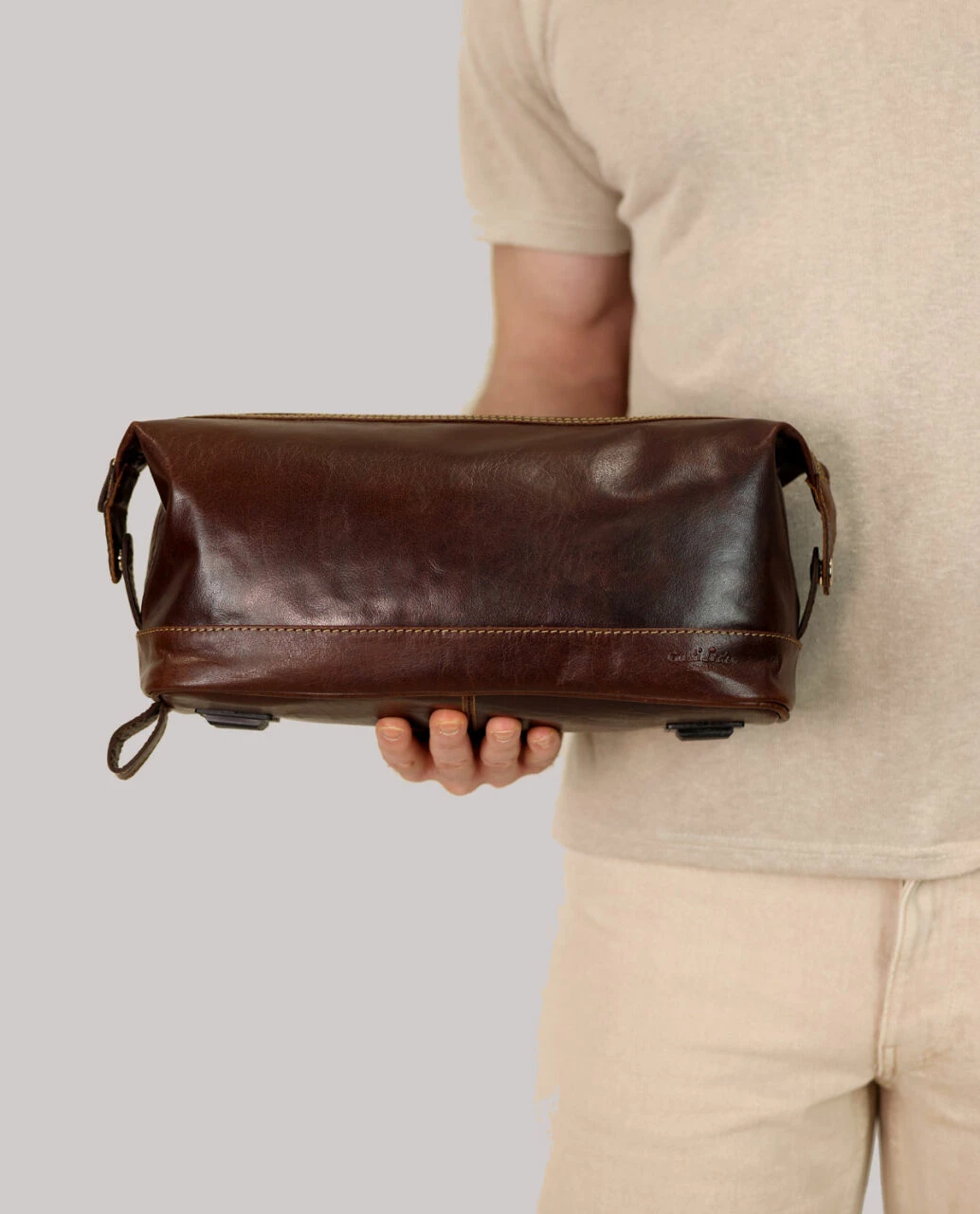 Anika Make-up Taske Toilettaske Kosmetiktaske Hygienepose Stor Dame Og Herre Brun Læder 1 Anika Make-up Taske Toilettaske Kosmetiktaske Hygienepose Stor Dame Og Herre Brun Læder