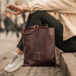 Cassidy Tote Bag Shopper Håndtaske Computertaske Rød Læder 13L -Taske Salgsbutik 2H51 33 9 instaWfleJhrDMKJAs 1280x1280