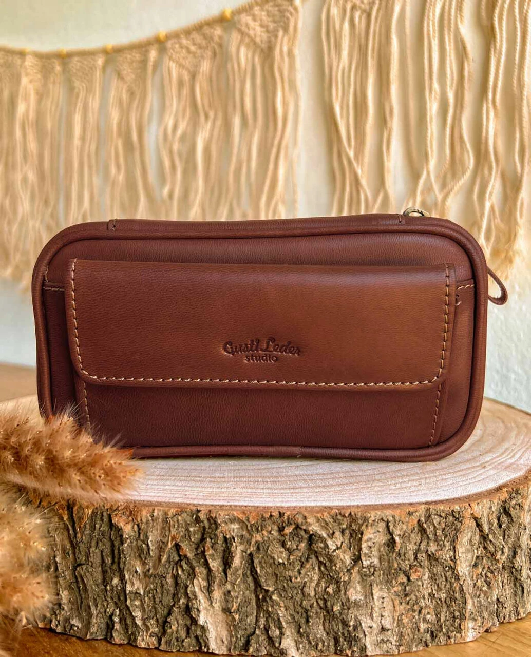 Diego Pibetaske Pipepung Tobakspung Pibegrej 3 Piber Brun Læder 1 Diego Pibetaske Pipepung Tobakspung Pibegrej 3 Piber Brun Læder