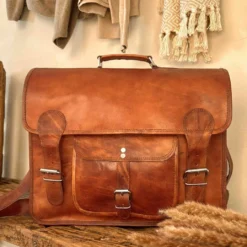 Leon Skuldertaske Collegetaske Læderskuldertaske Brun Læder 12 Leon Skuldertaske Collegetaske Læderskuldertaske Brun Læder -Taske Salgsbutik Indoor Leon U31 1 1280x1280