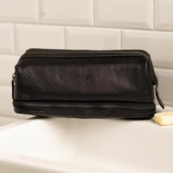 Quinn Toilettaske Make-up-pung Vandafvisende Inderfoer Sort Læder