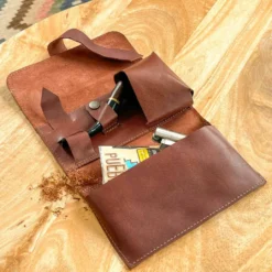 Ian Pibetaske Pibepung Tobakspung Pibeetui Etui Til Rulletobak Brun Læder 12 Ian Pibetaske Pibepung Tobakspung Pibeetui Etui Til Rulletobak Brun Læder -Taske Salgsbutik Insta Ian 2T9 22 6 1 1280x1280