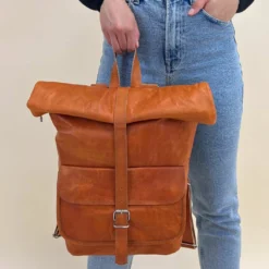 Roven Rygsæk Læderrygsæk Vandrerygsæk Dame Herre Brun Læder -Taske Salgsbutik M116 1 1 model female1 1280x1280